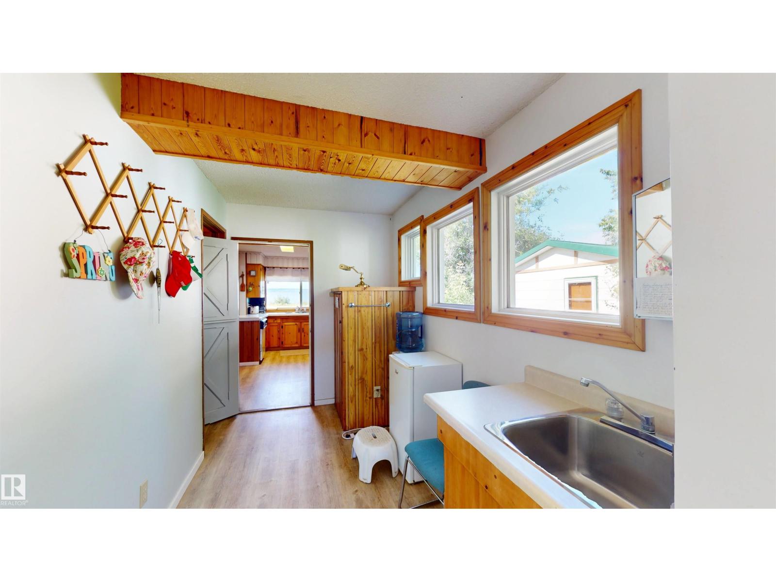 12 53026 RGE ROAD 43 - 23
