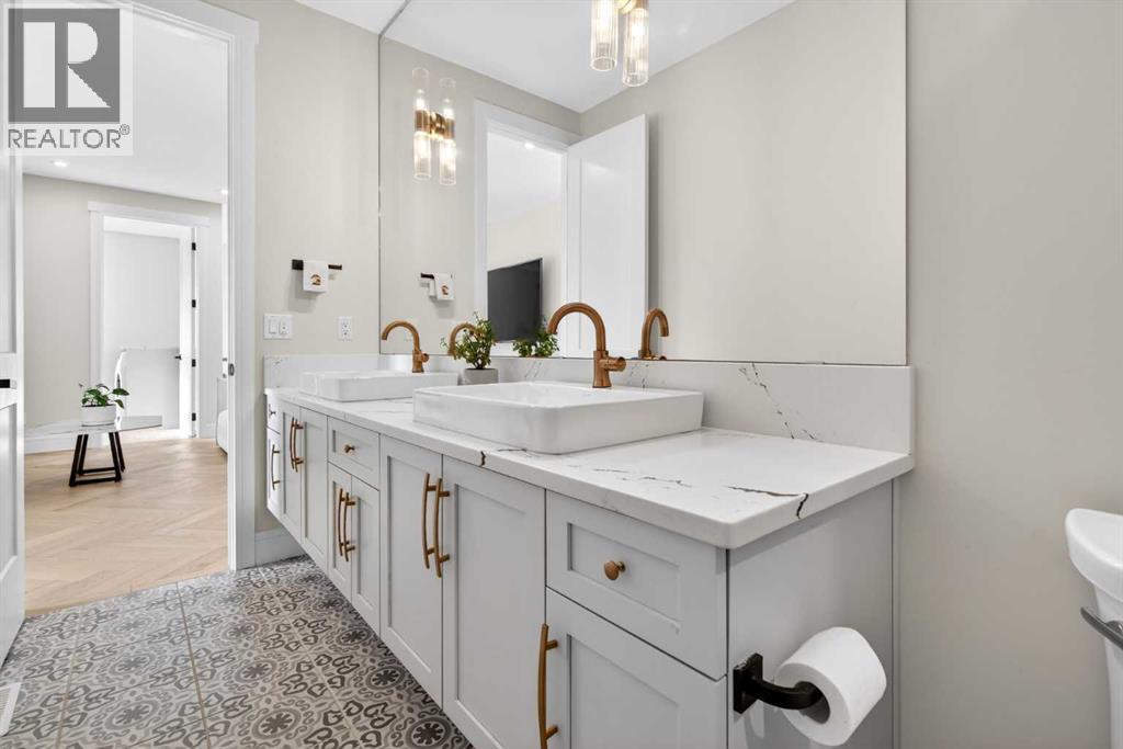 20320 29 Avenue NW - 34