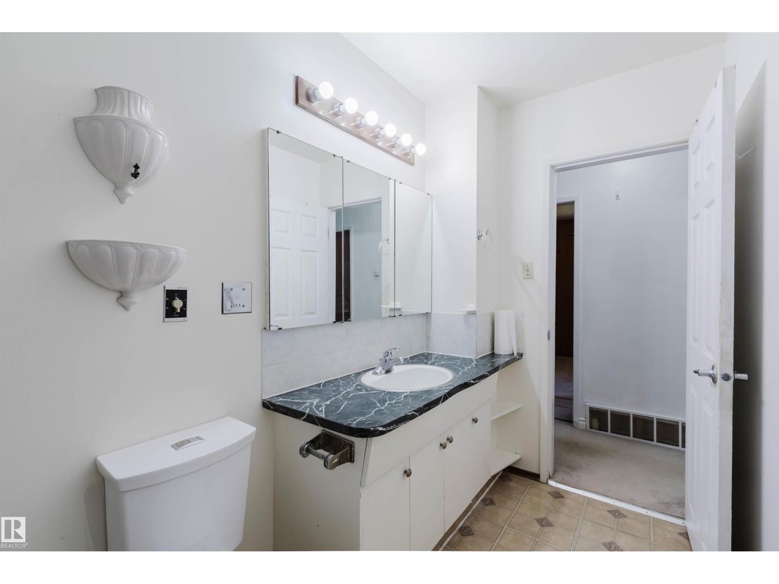 11115 39A AV NW - 27