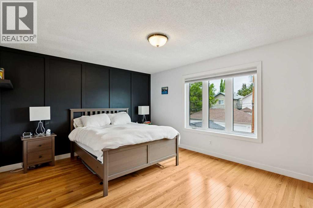 718 53 Avenue SW - 19