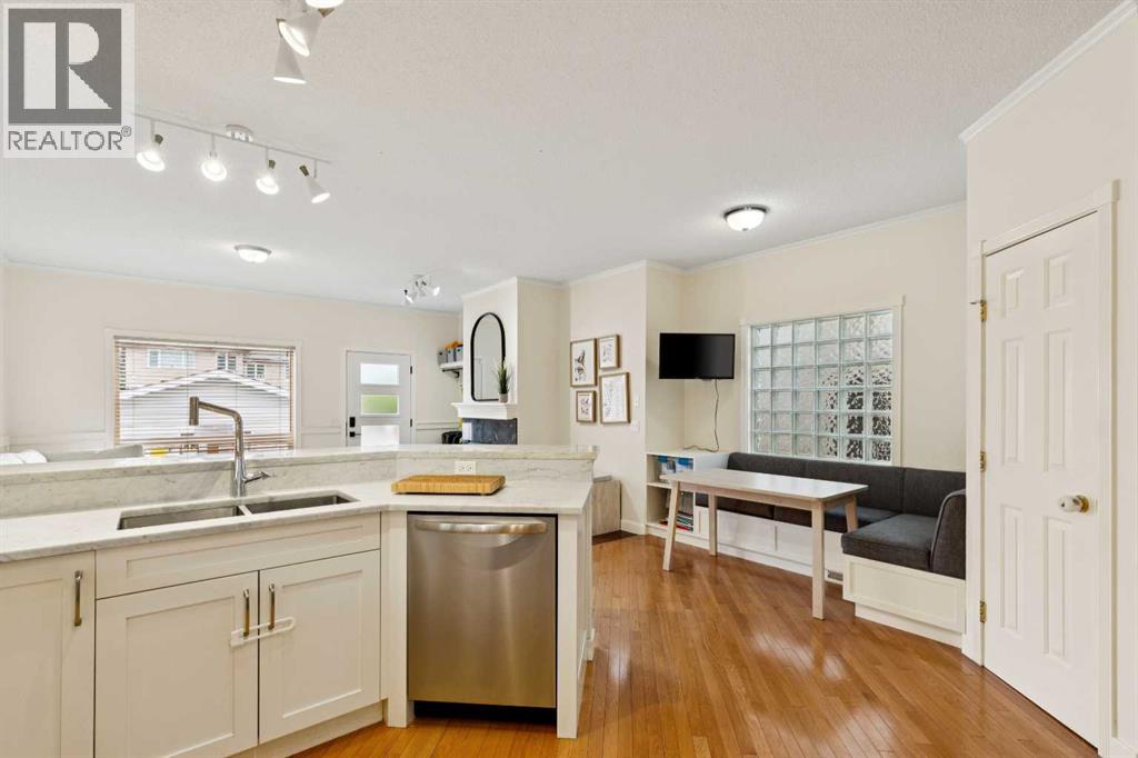 718 53 Avenue SW - 9