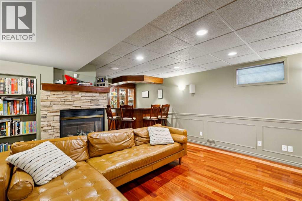 718 53 Avenue SW - 31