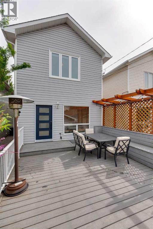 718 53 Avenue SW - 36