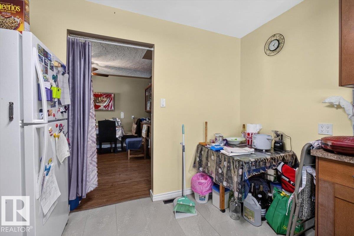 13411 101 ST NW - 15