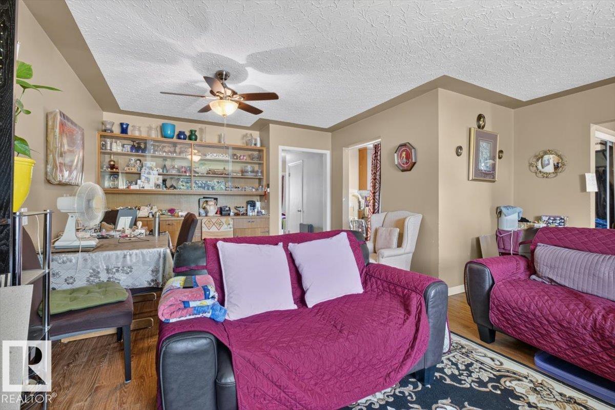 13411 101 ST NW - 8