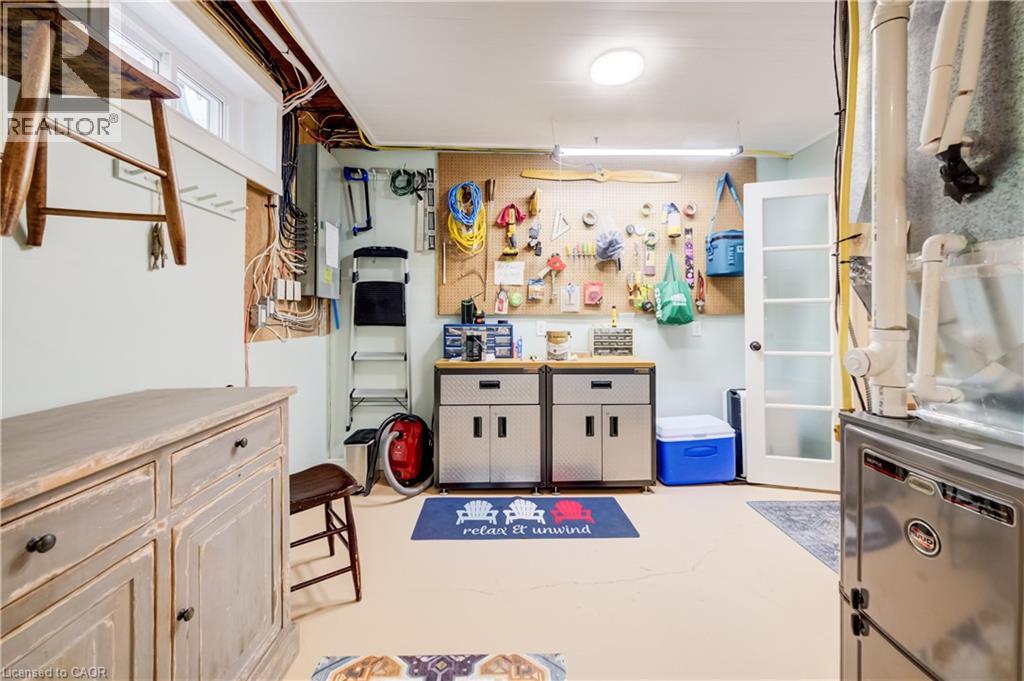 294 HURON Road - Image 30