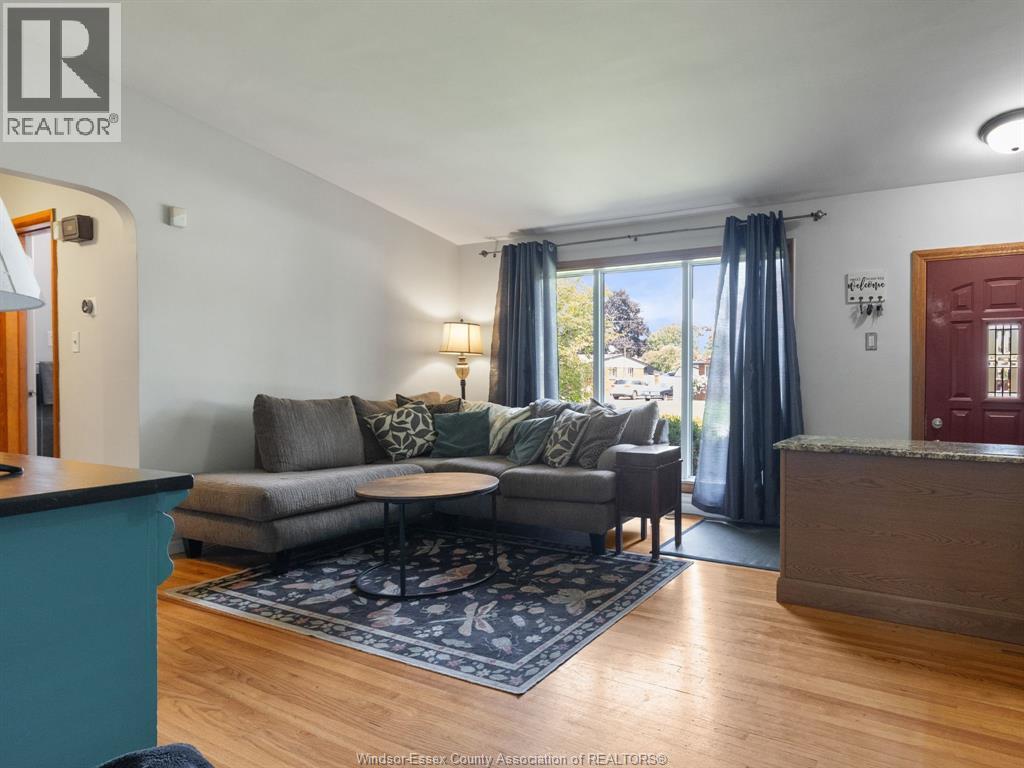 2763 EVERTS AVENUE - 3