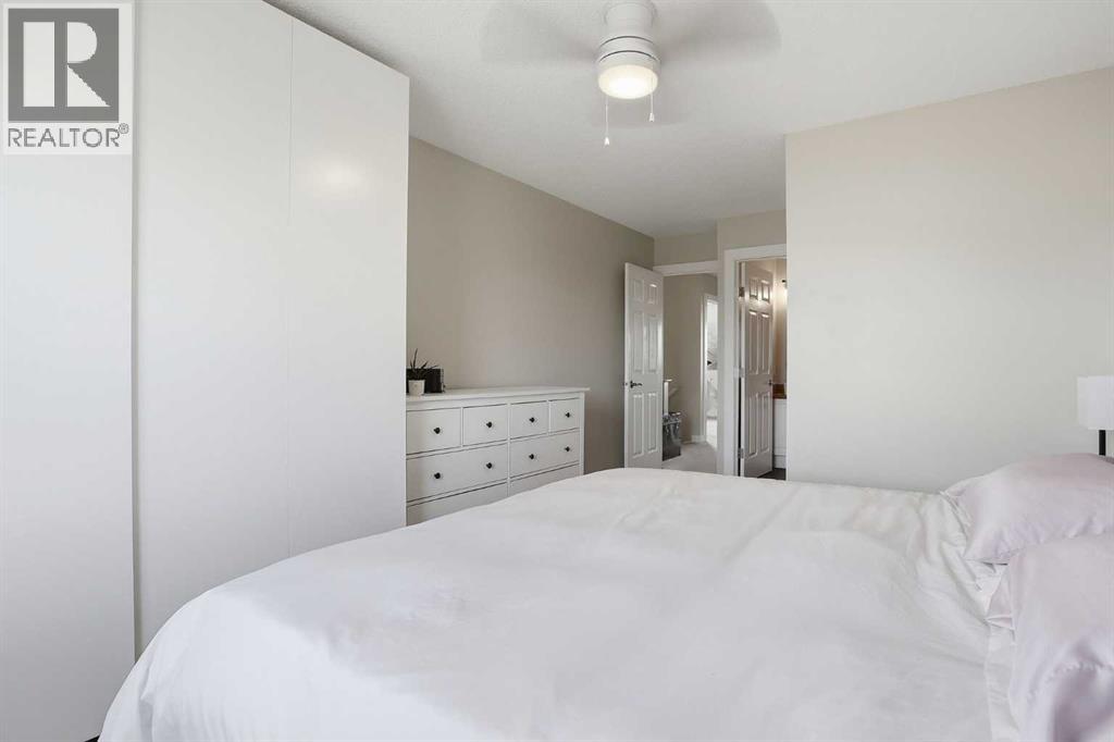 121 Canoe Square SW - 23