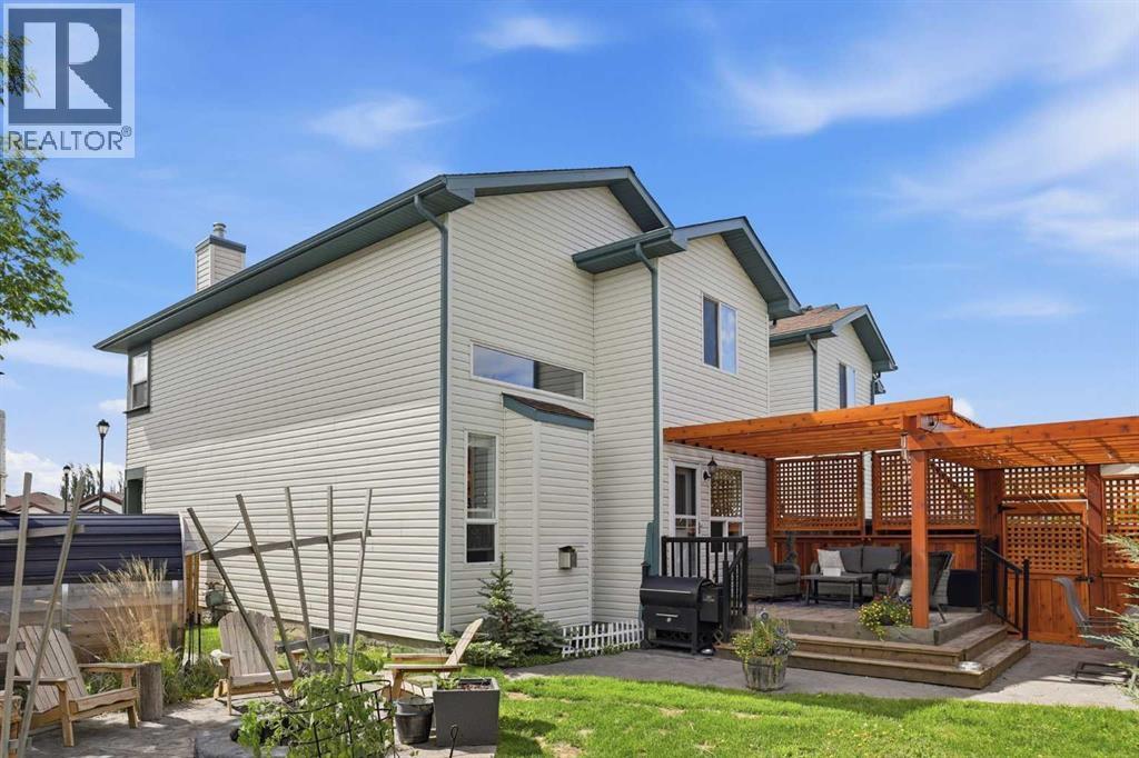 121 Canoe Square SW - 40