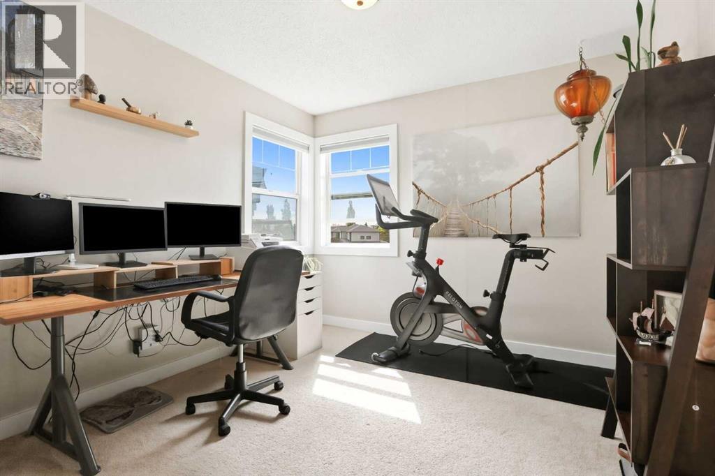 121 Canoe Square SW - 29