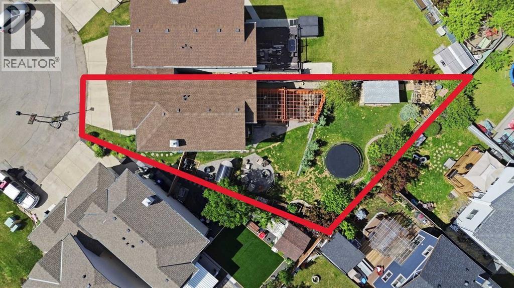 121 Canoe Square SW - 48