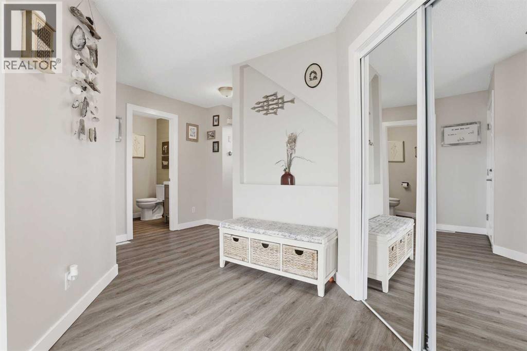 121 Canoe Square SW - 6