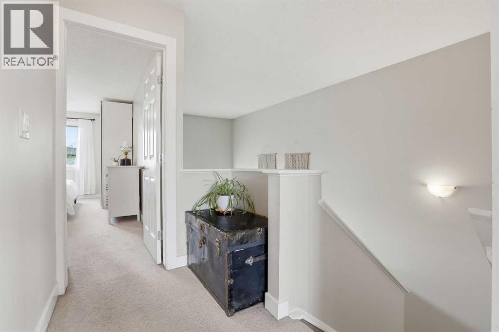 121 Canoe Square SW - 21