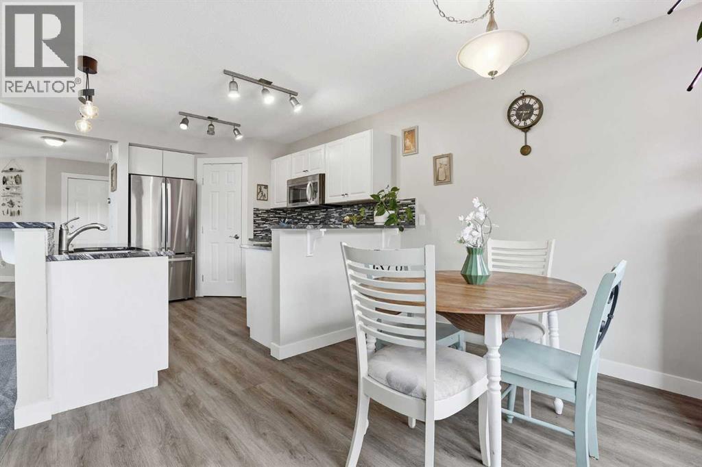 121 Canoe Square SW - 17
