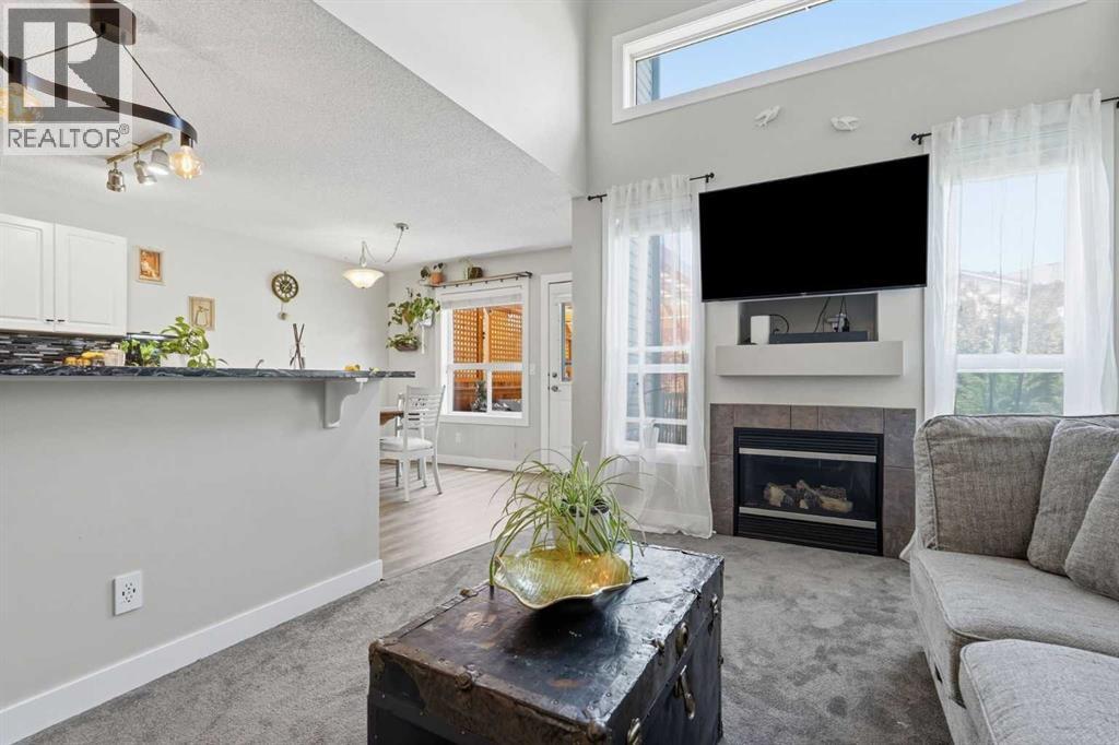 121 Canoe Square SW - 10