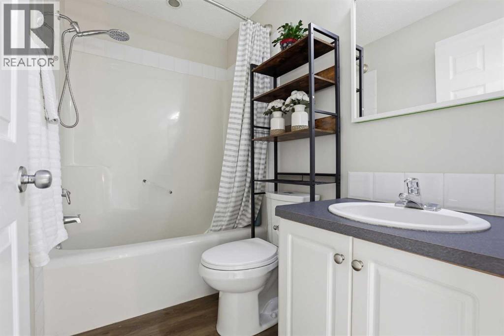 121 Canoe Square SW - 28