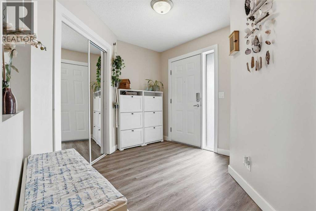 121 Canoe Square SW - 5