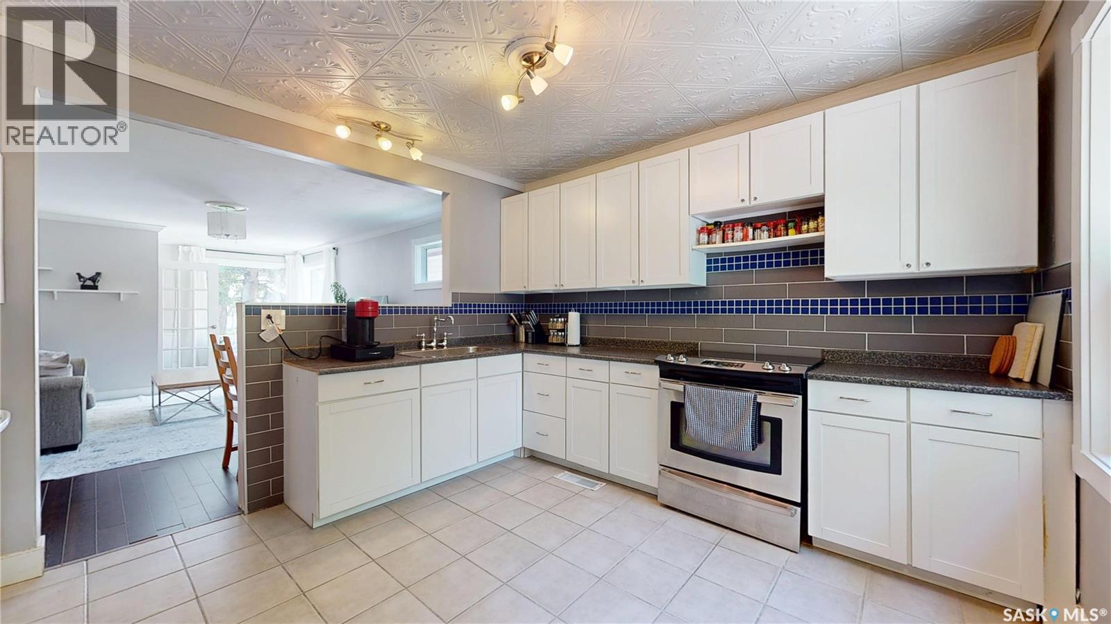 3054 Athol STREET - 11