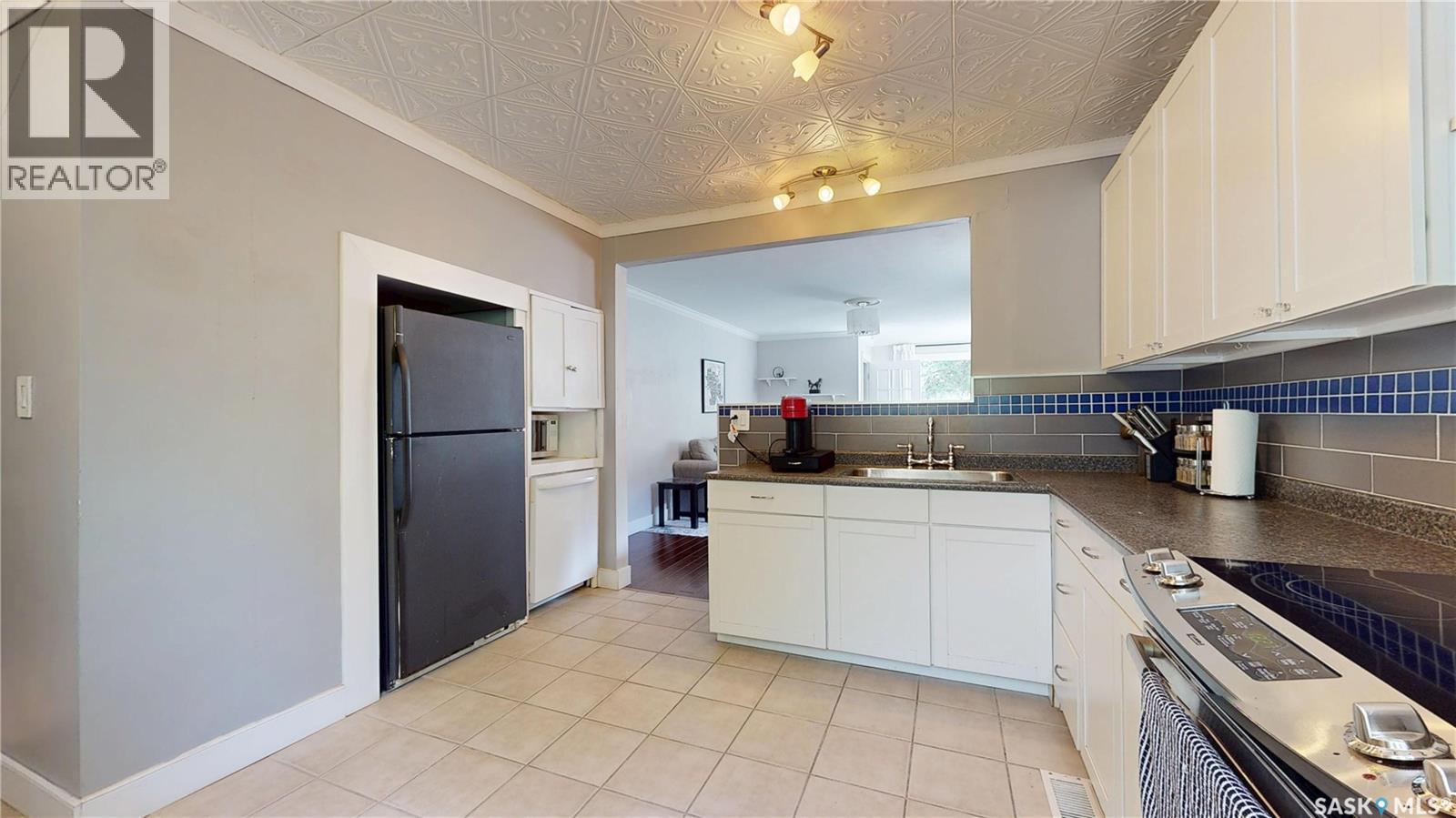 3054 Athol STREET - 12