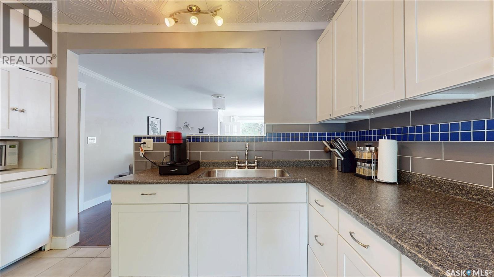 3054 Athol STREET - 13