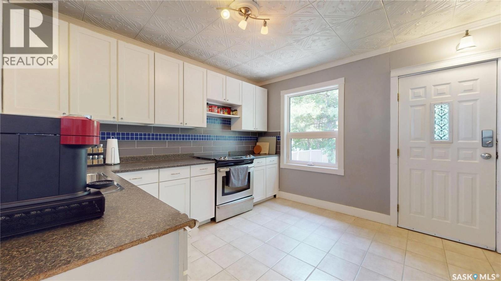 3054 Athol STREET - 16