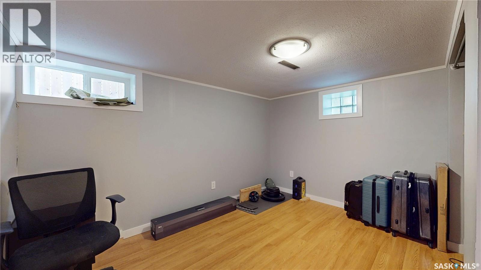 3054 Athol STREET - 26