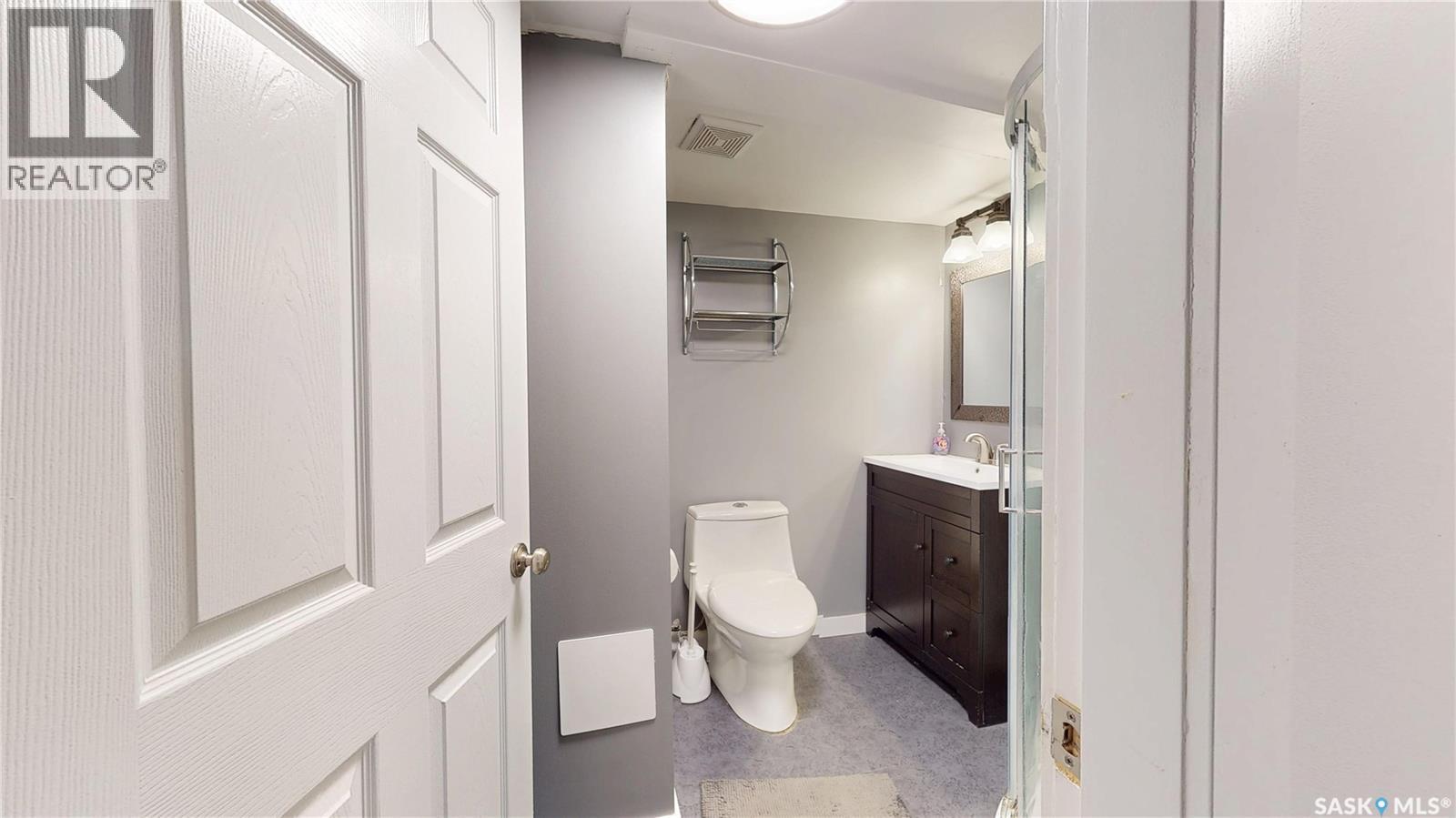 3054 Athol STREET - 27