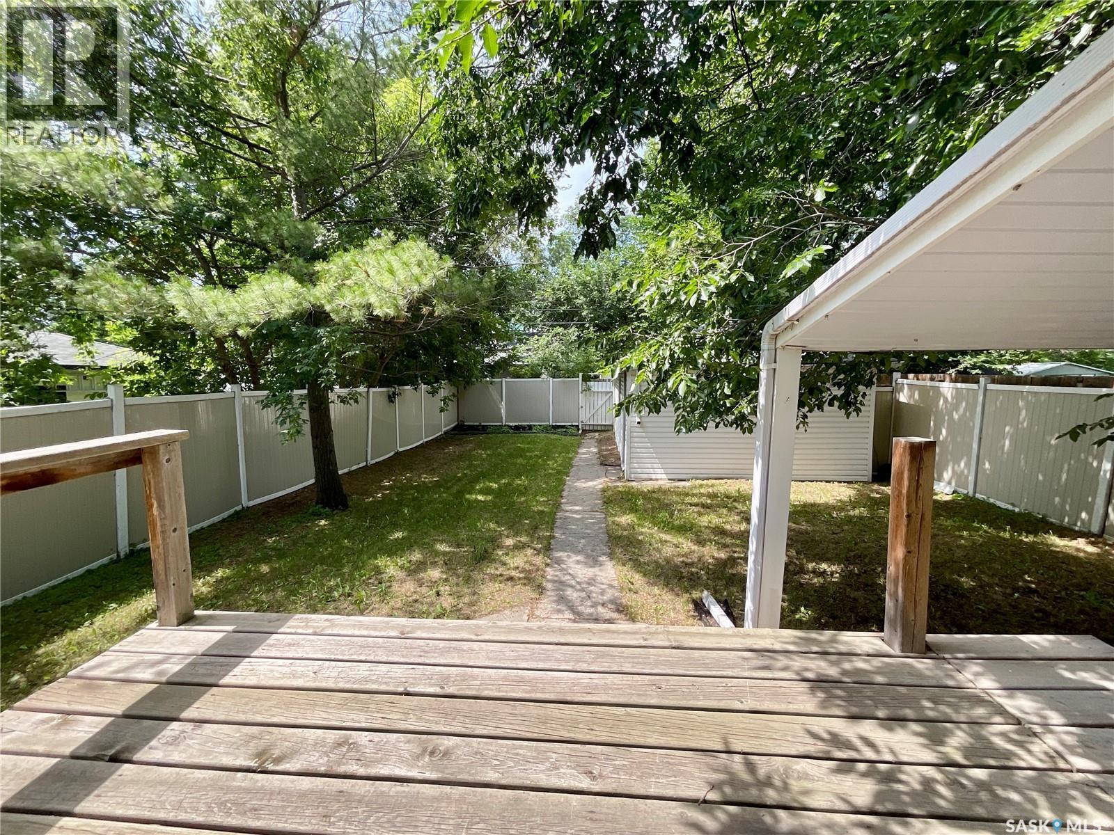 3054 Athol STREET - 39
