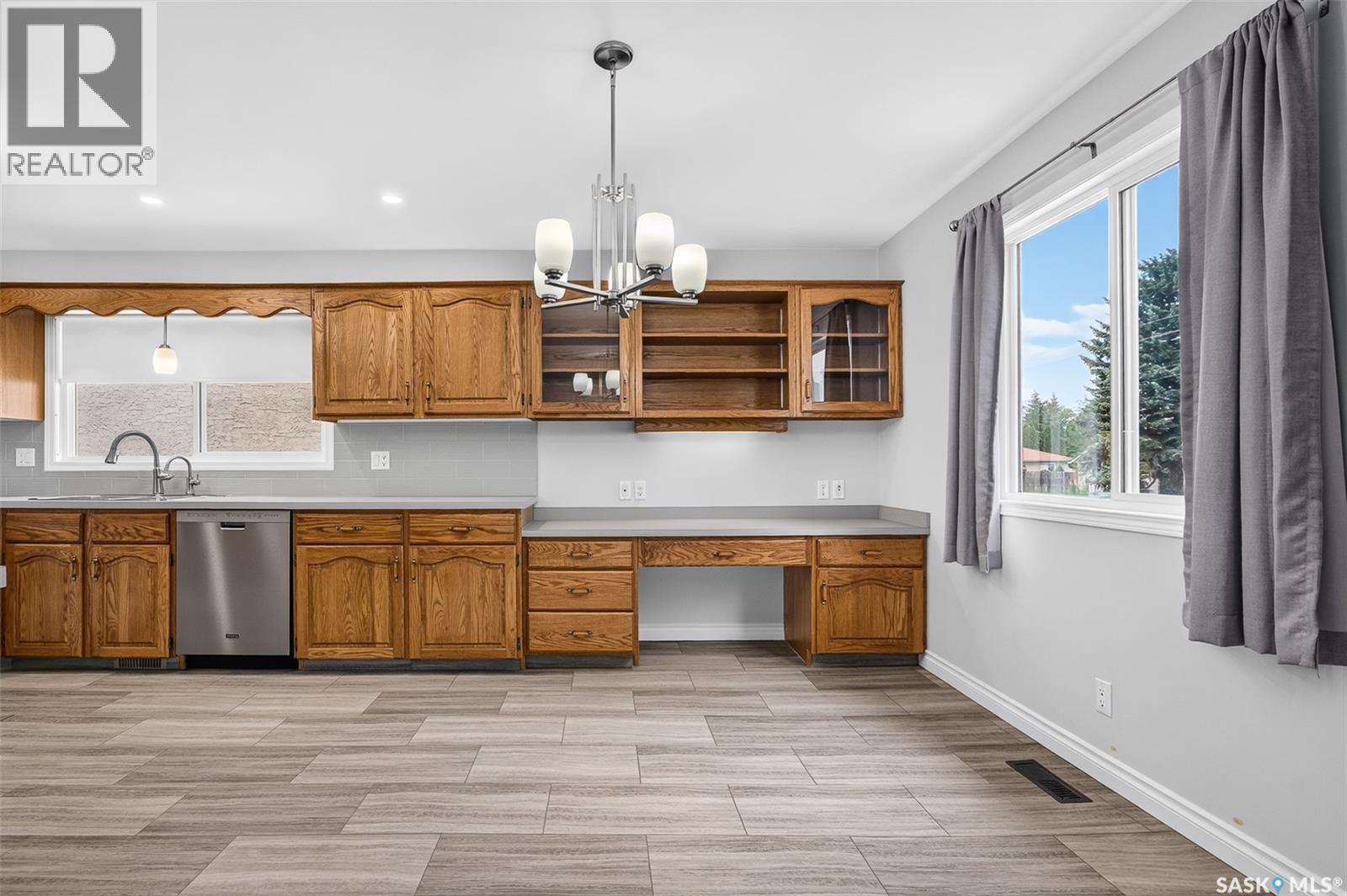 1027 Vaughan STREET - 15
