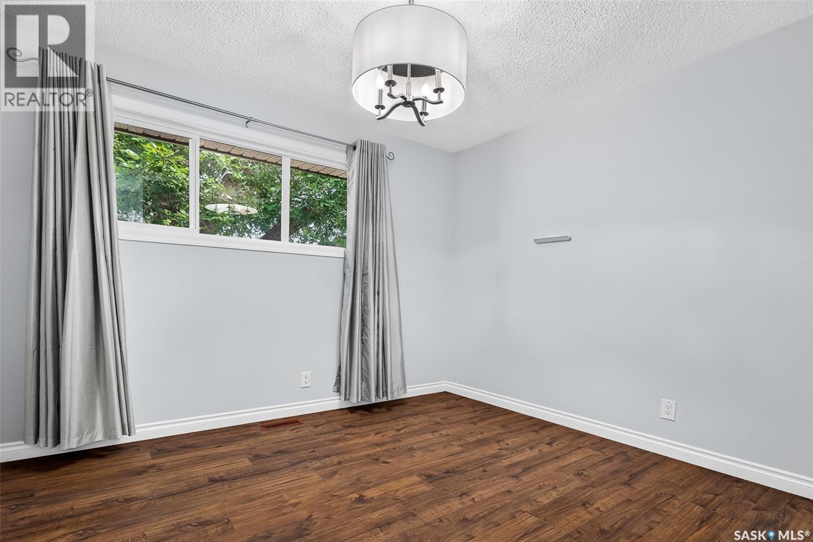 1027 Vaughan STREET - 22