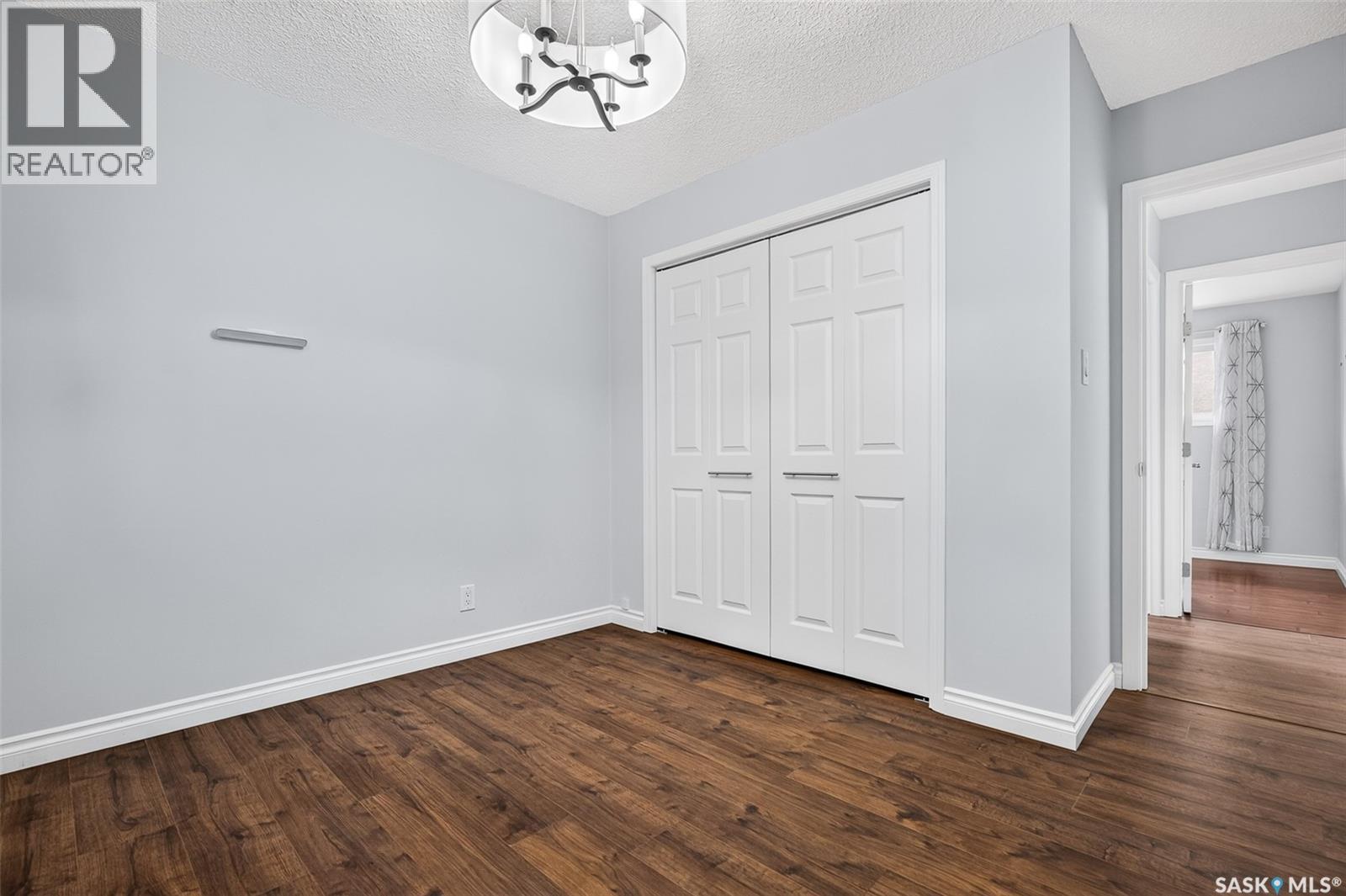 1027 Vaughan STREET - 23
