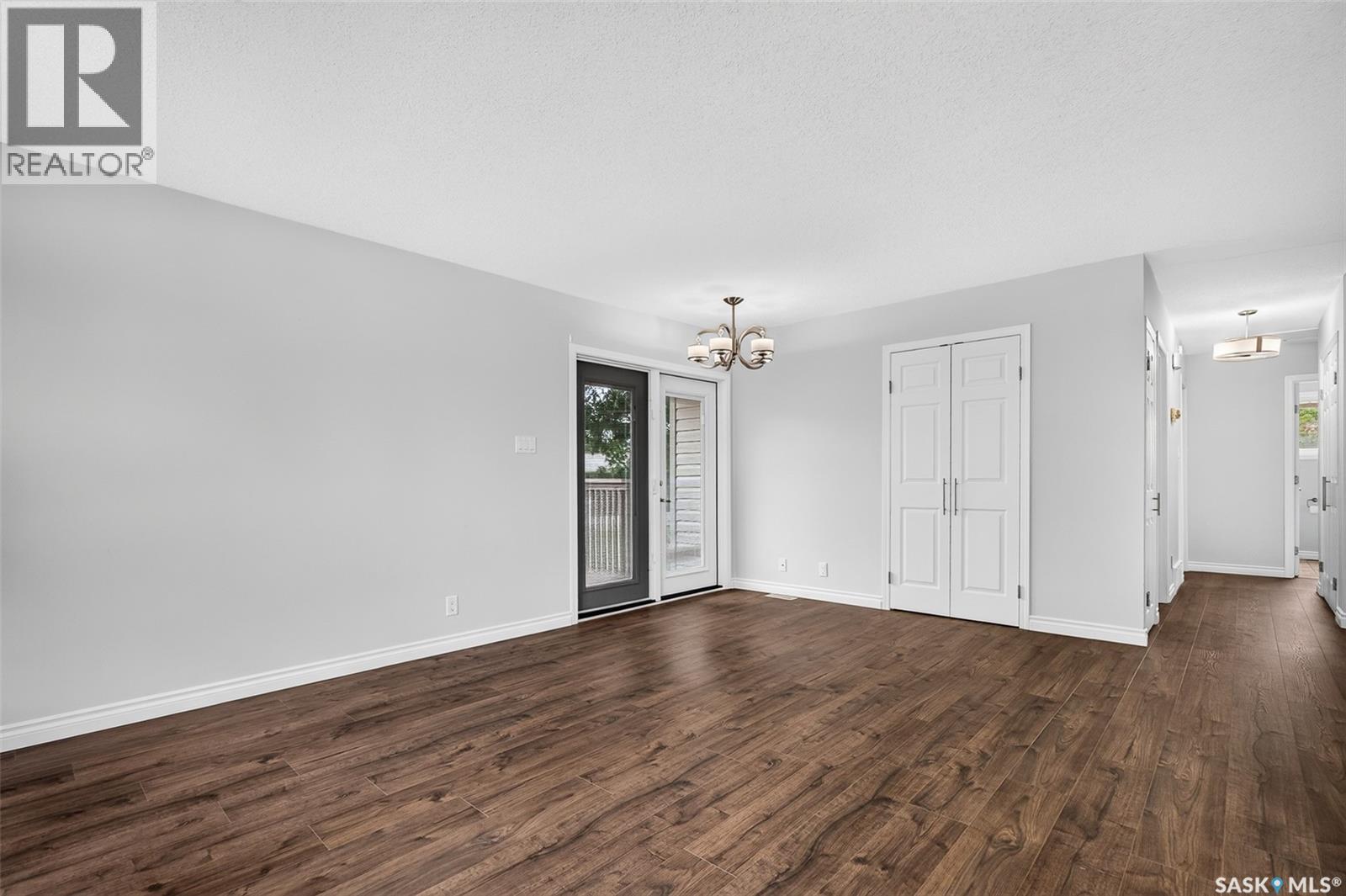 1027 Vaughan STREET - 4