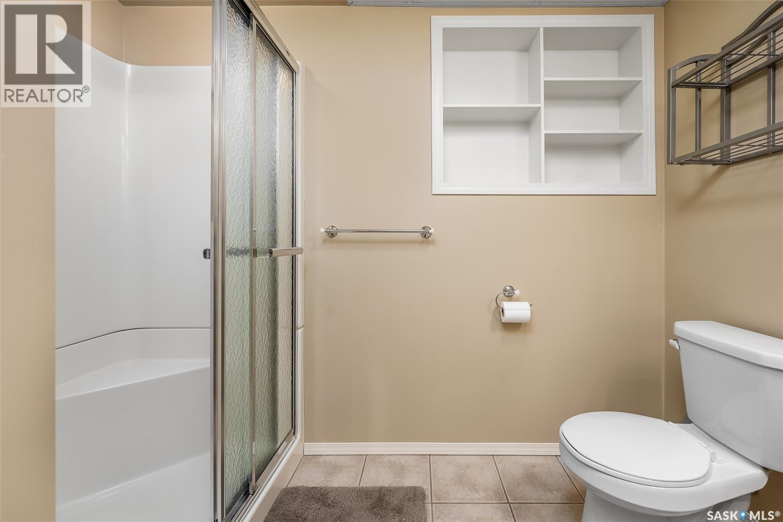 1027 Vaughan STREET - 42