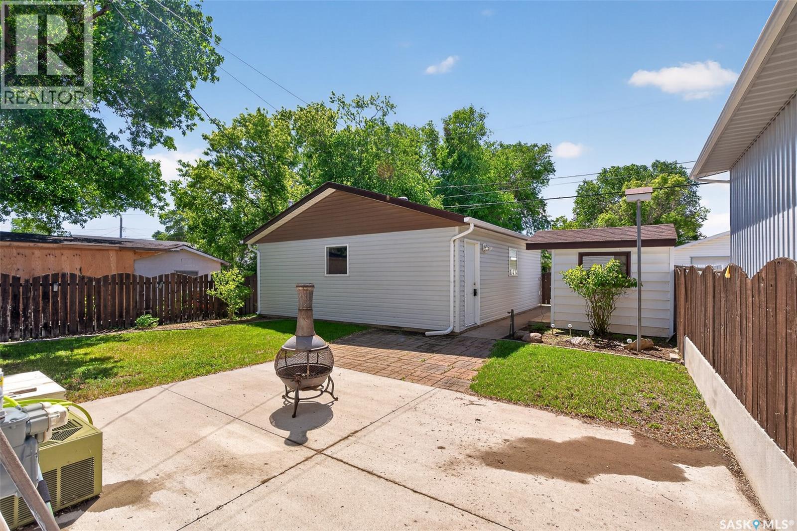 1027 Vaughan STREET - 47
