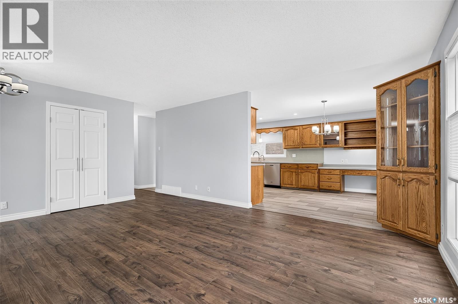 1027 Vaughan STREET - 5