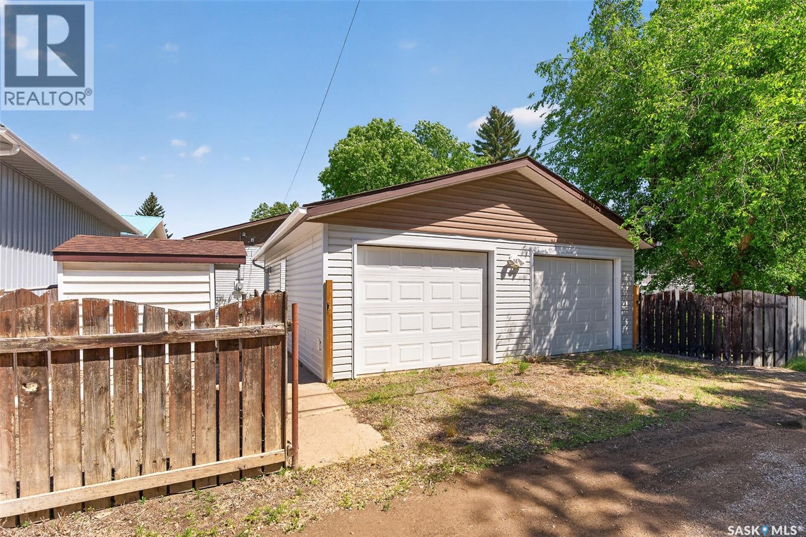 1027 Vaughan STREET - 54