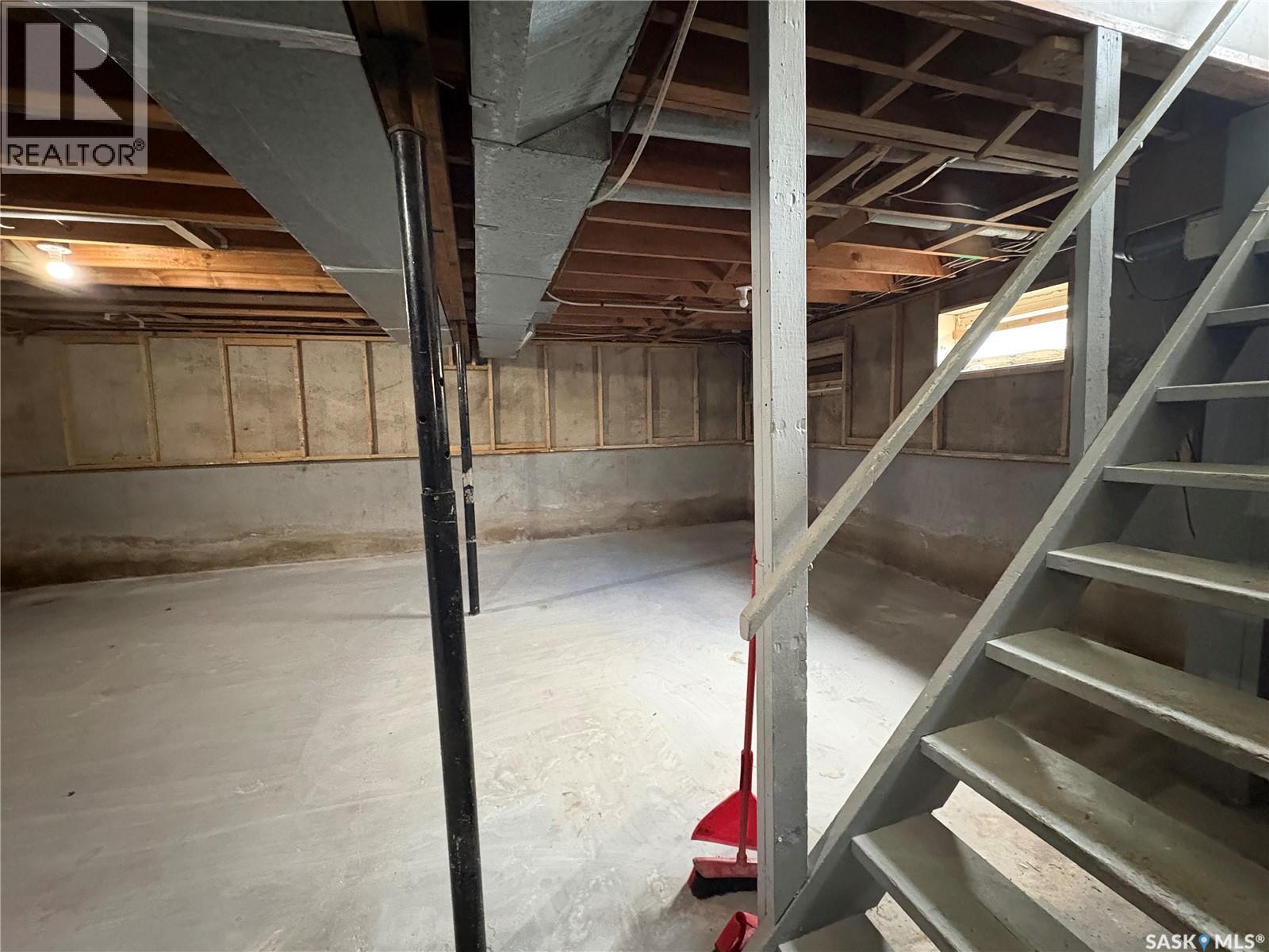 215 Granatier AVENUE - Image 10
