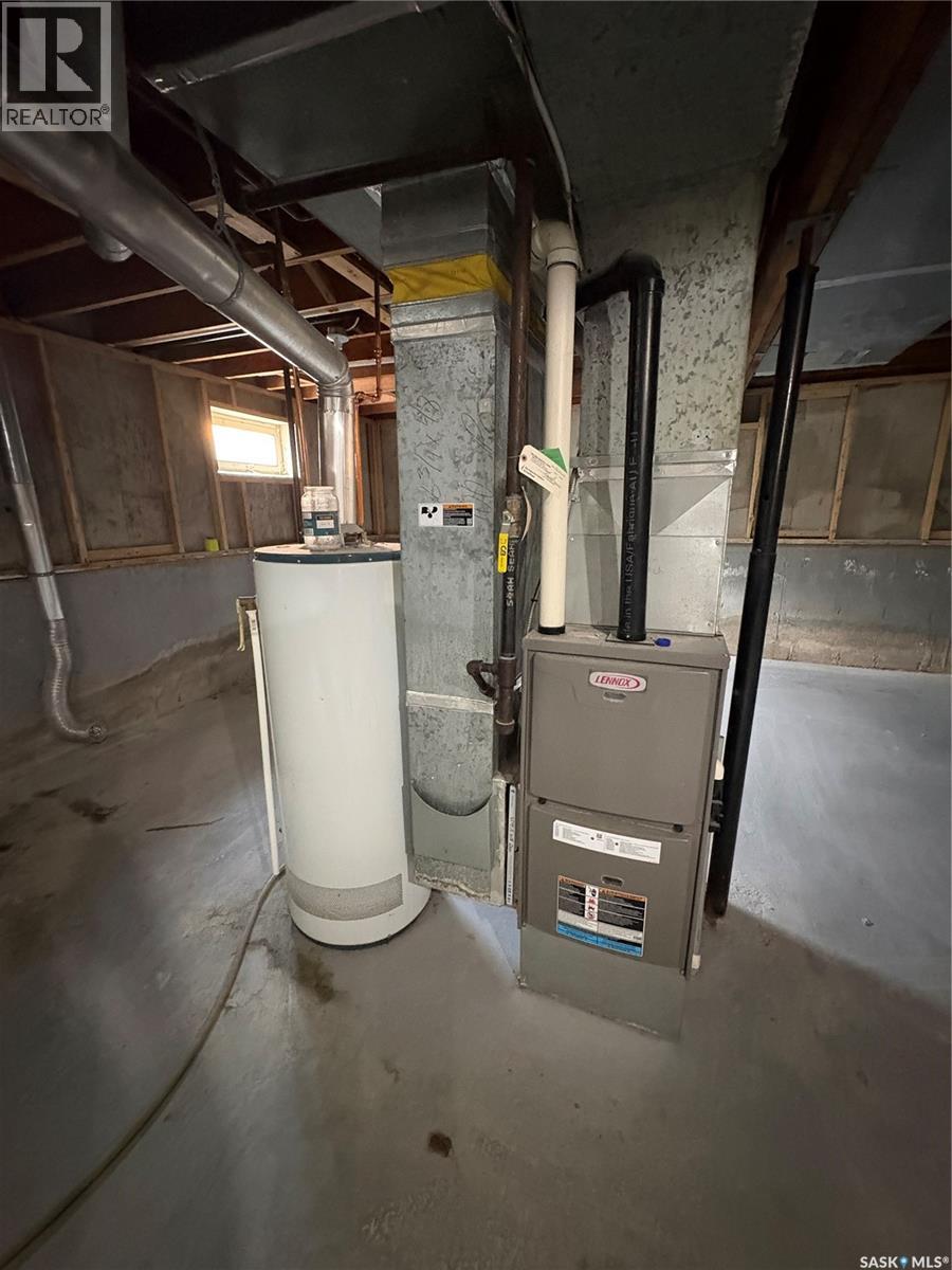 215 Granatier AVENUE - Image 12
