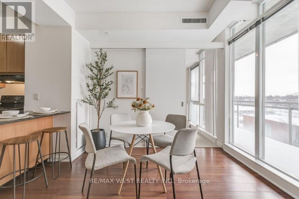 #501 30 CANTERBURY PLACE - 11