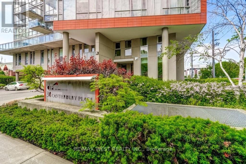 #501 30 CANTERBURY PLACE - 2