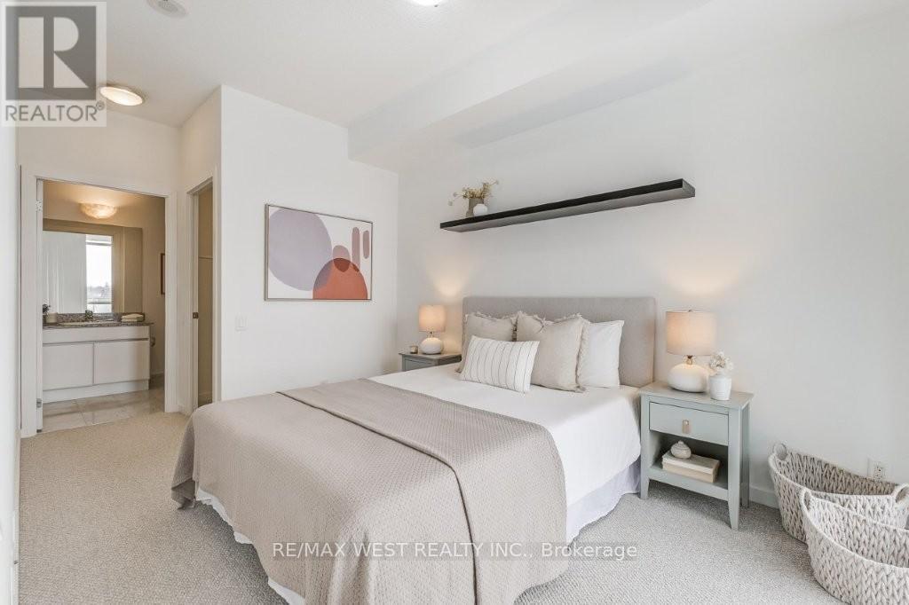 #501 30 CANTERBURY PLACE - 19
