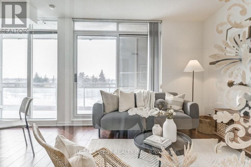 #501 30 CANTERBURY PLACE - 18