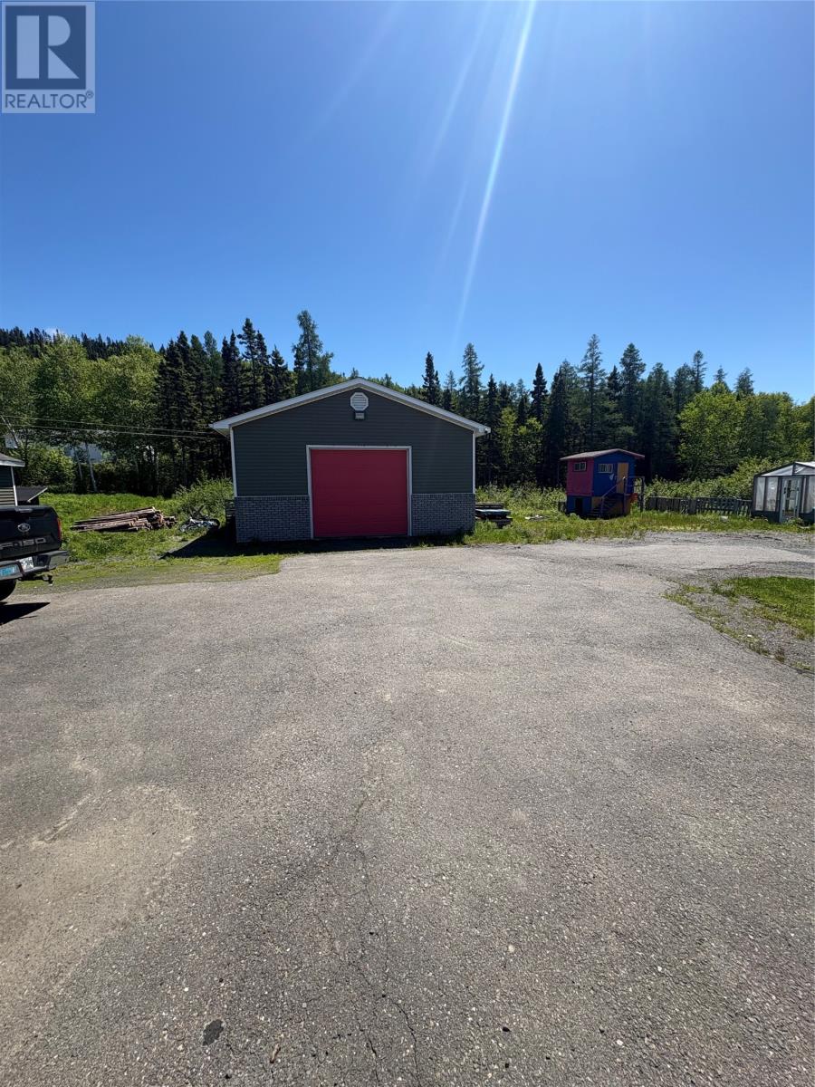 19 Gillingham Avenue - 11