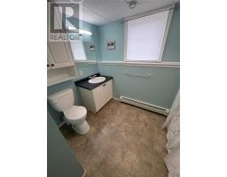 19 Gillingham Avenue thumbnail 48