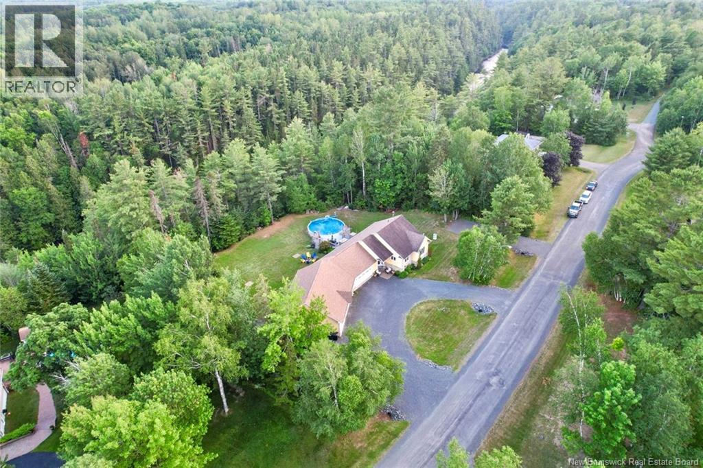 8 Milton Brae - 5