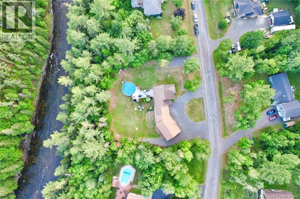 8 Milton Brae - 8