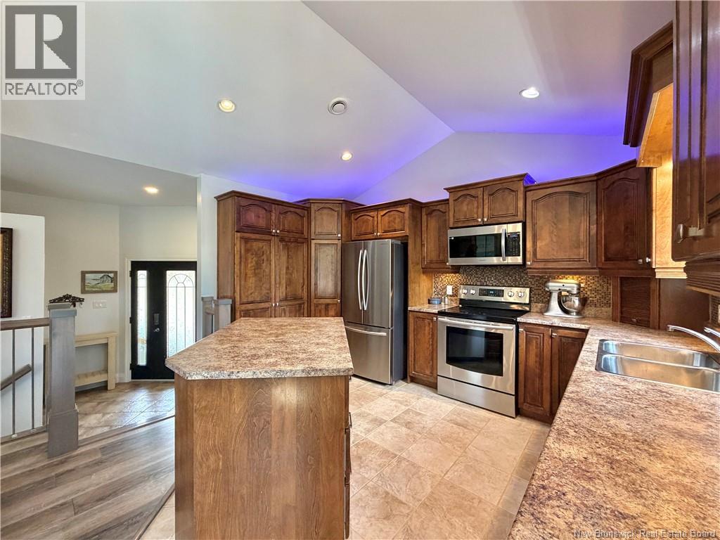 8 Milton Brae - 10