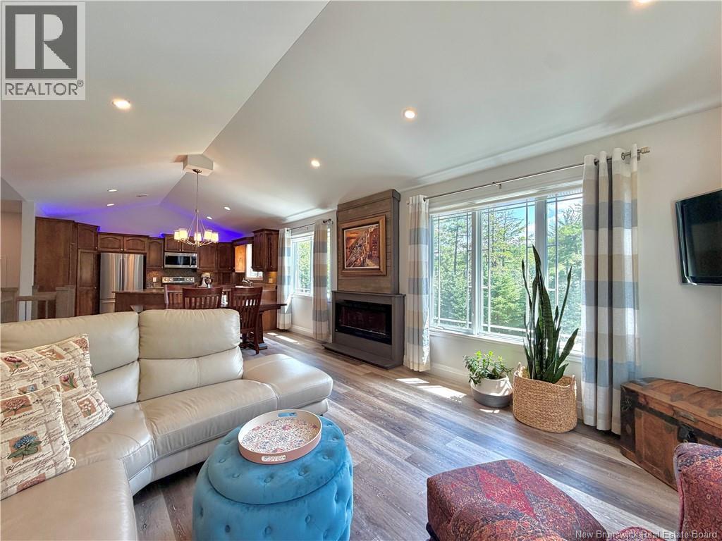 8 Milton Brae - 19