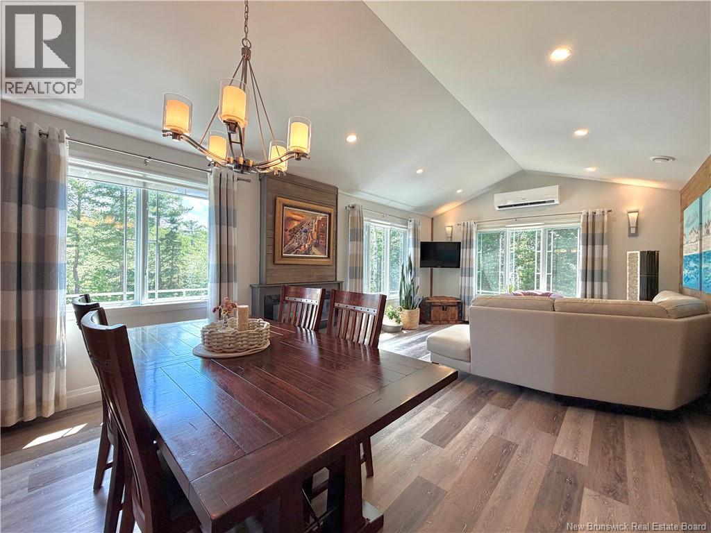 8 Milton Brae - 16