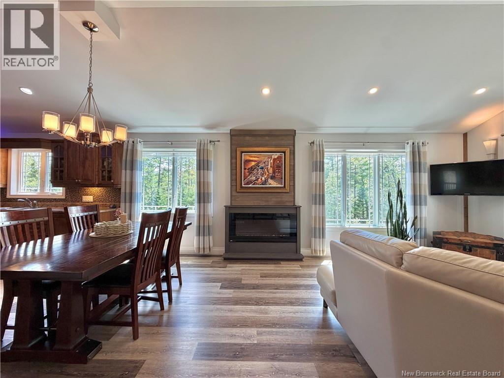 8 Milton Brae - 17